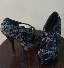 Pinup Couture Womens