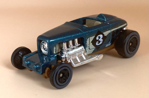 Hot wheels max - hot,
