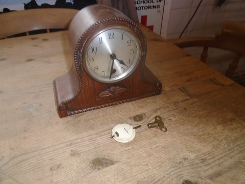 Vintage mantel wooden clock - mantel,
