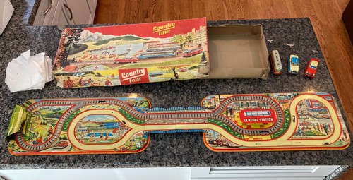 Vintage tin clockwork 1961 - vintage,