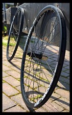 HANDBUILT Bitex CL disc hubs black / DT SWISS GR531 rims / Sapim Race