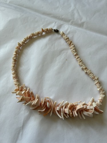 Vintage coral shell - coral,