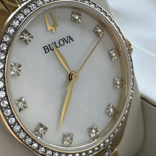 Bulova box set with bangle - set,