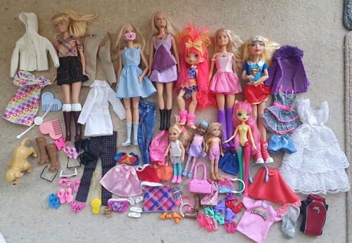 Barbies shelly doll etc - barbies,,