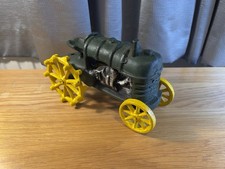 Cast Iron Model Tractor John Deere, Vintage Antique Style Ornament 