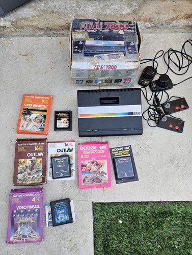 Atari 7800 console - 7800, with