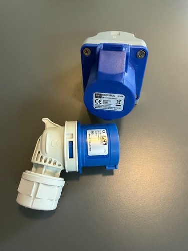 Commando 16amp wall socket - mk,