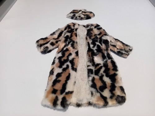 Vintage 1960s sindy faux fur - vintage,