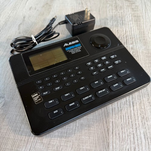 Alesis drum machine - sr-16,