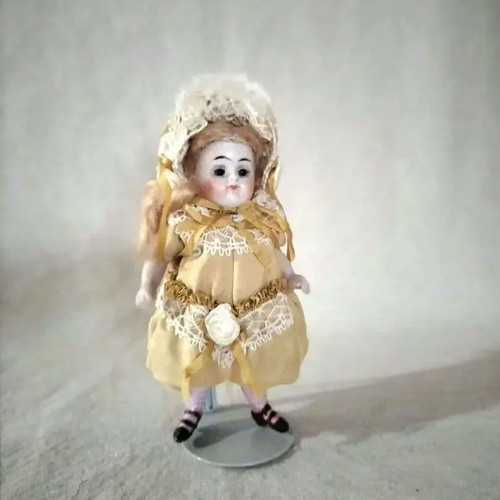 Antique kestner 208 - 208, bisque