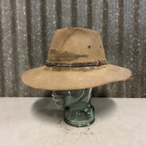 Akubra felt fur size - ,