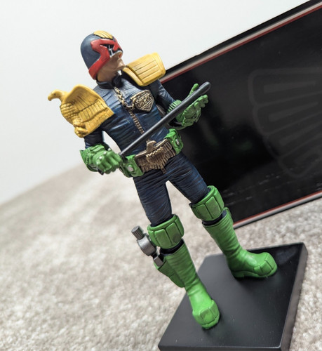 Judge dredd figurine 2000 - judge,