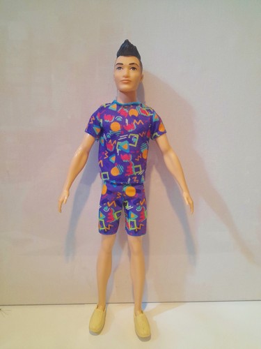 Barbie ken doll oriental - ,