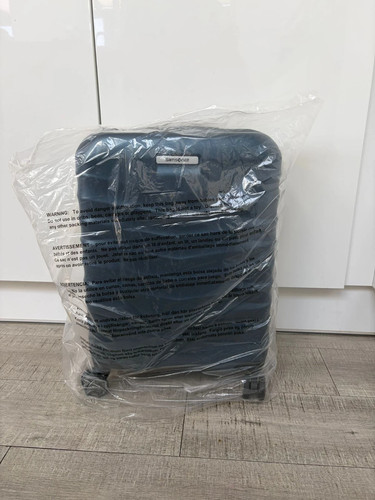 Cabin size hard samsonite - size,