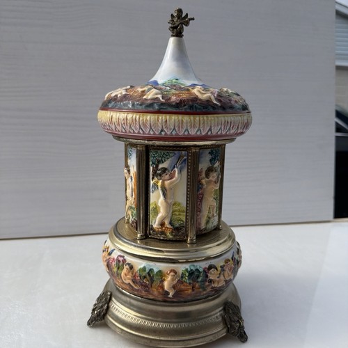 Reuge capodimonte porcelain - capodimonte,