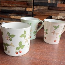 Wedgwood Wild Strawberry Mug