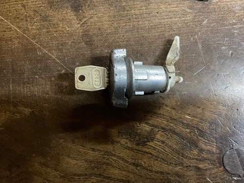Triumph tr7 tr8 boot lock - ,