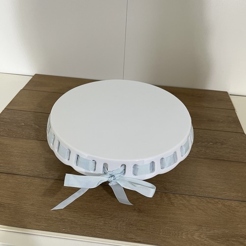 White ceramic cake stand - cake,