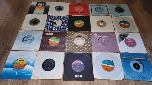Job lot vinyl singles - 20,