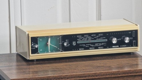 Philips electronic radio alarm - radio,