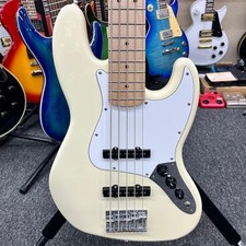 Squier Jazz Bass V 5 String