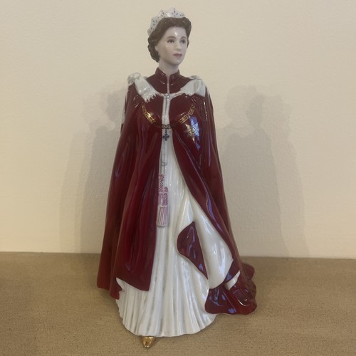 Royal worcester figurine queen - figurine,