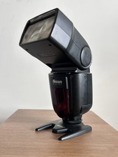 Nissin di700 speed light flash - di700,