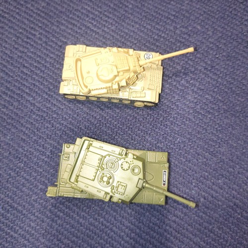 Realtoy military tank bundle - military,