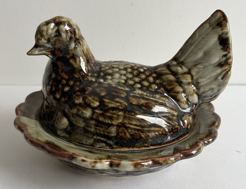 Pottery hen nest - hen,