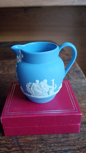 Vintage miniature wedgwood - vintage,