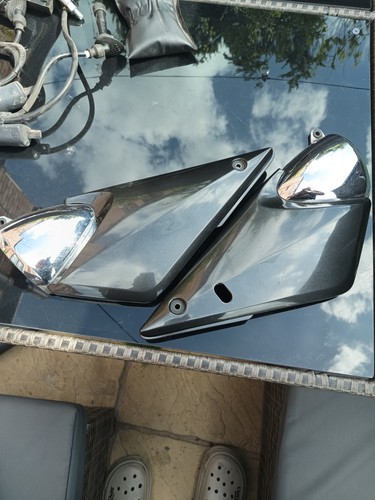 Suzuki bandit 600n side panels - suzuki,