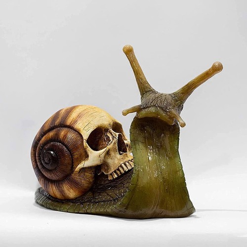 Halloween skull snail resin - skull,