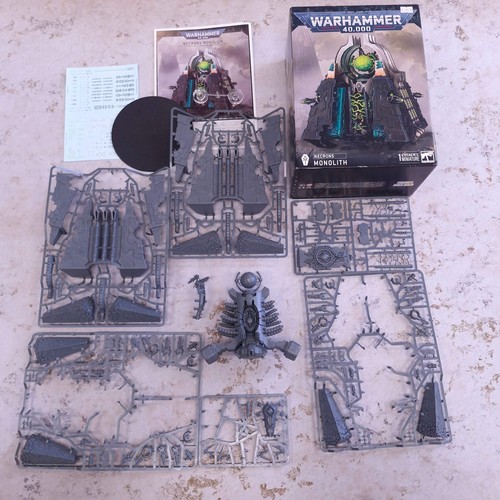 Warhammer 40k necron - necron, monolith
