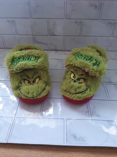 Baby grinch slippers - size, 6-7