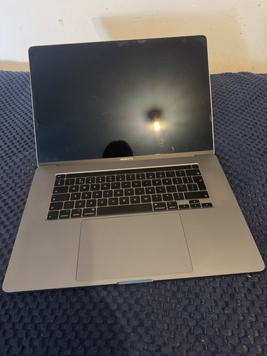 Apple macbook pro - apple, 2019
