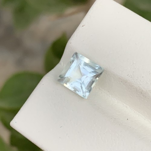 Natural emerald cut - 2.15,