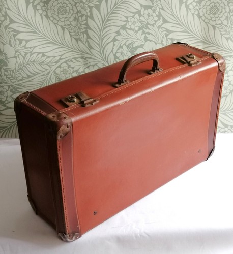 Large 1940s hard - 1940s, shell