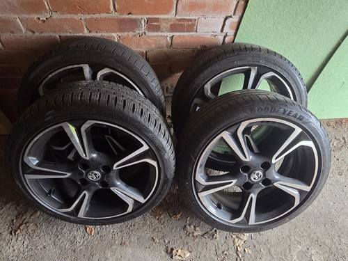 Vauxhall corsa alloy wheels - f,