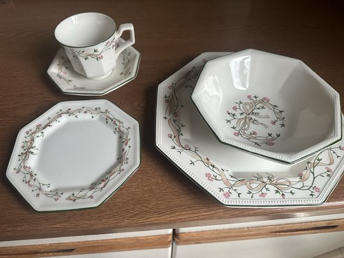 Dinner service for tableware - for,