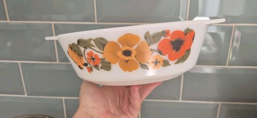 Autumnal vintage pyrex - ,