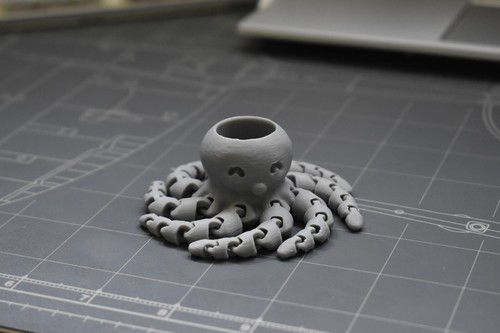 Articulated grey octopus scout - articulated,