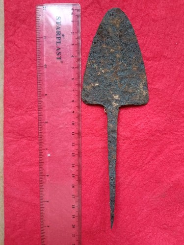 Large ancient iron arrowhead - large,