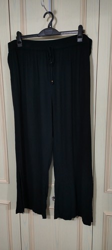 Black crinkle material - crinkle,
