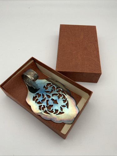 Vintage cake finger - finger, server
