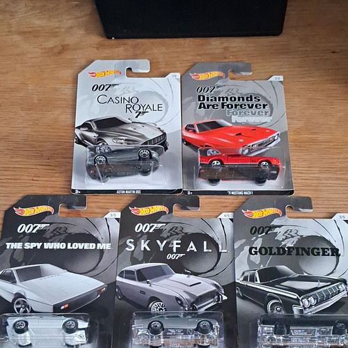 Hot wheels 007 james bond - 007,