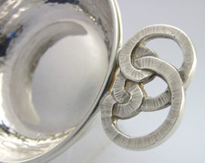 SUPER R E STONE STERLING SILVER PLANISHED QUAICH CUP BOWL 2004 ARTS & CRAFTS 86g