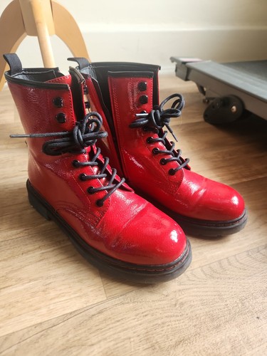 Moow red leather doc - moow,