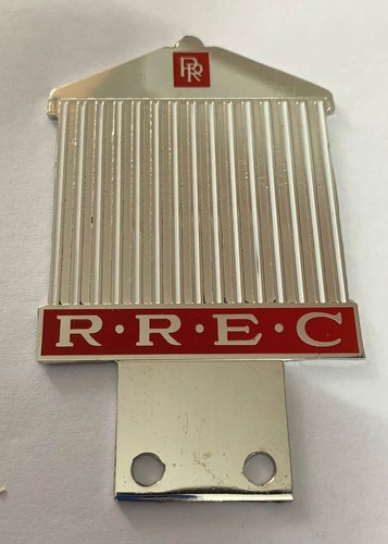 Car badge rolls royce - rolls,