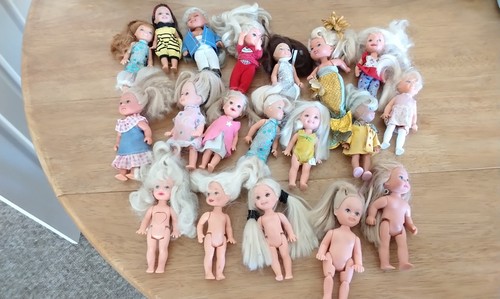 Shelly and other small dolls - small,