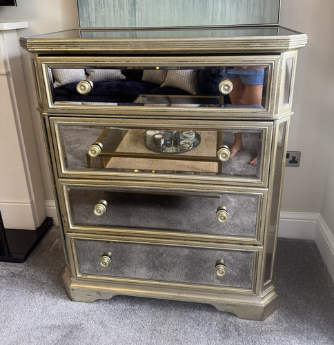 Full set mirrored chest of - full,